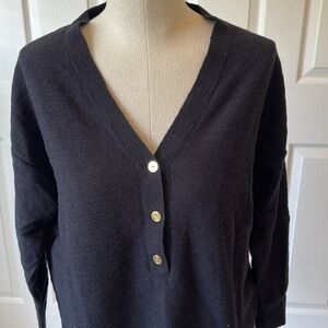 Loft V-Neck Pullover Sweater w/ Gold Buttons Size Large in Black